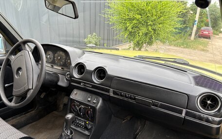 Mercedes-Benz W123, 1976 год, 300 000 рублей, 17 фотография