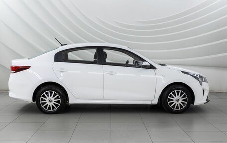KIA Rio IV, 2021 год, 1 358 000 рублей, 8 фотография