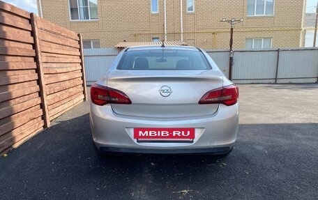 Opel Astra J, 2012 год, 560 000 рублей, 2 фотография