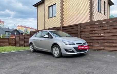 Opel Astra J, 2012 год, 560 000 рублей, 6 фотография