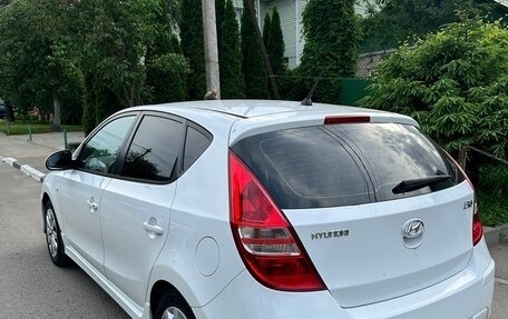 Hyundai i30 I, 2010 год, 900 000 рублей, 4 фотография