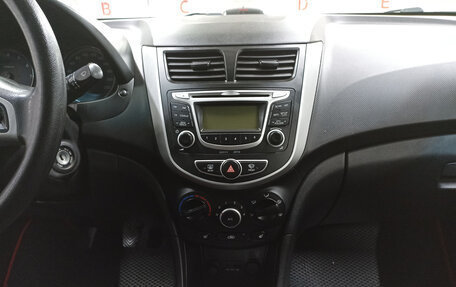 Hyundai Solaris II рестайлинг, 2013 год, 737 500 рублей, 19 фотография