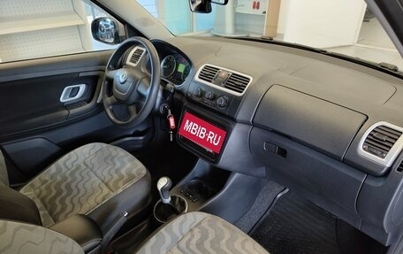 Skoda Fabia II, 2010 год, 399 000 рублей, 5 фотография