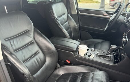 Volkswagen Touareg III, 2010 год, 1 950 000 рублей, 12 фотография