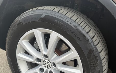 Volkswagen Touareg III, 2010 год, 1 950 000 рублей, 9 фотография