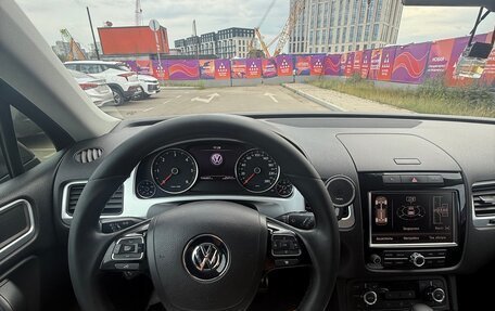 Volkswagen Touareg III, 2010 год, 1 950 000 рублей, 24 фотография