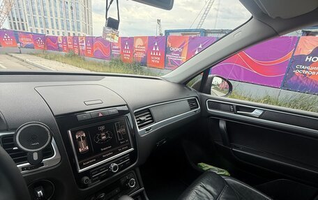 Volkswagen Touareg III, 2010 год, 1 950 000 рублей, 22 фотография