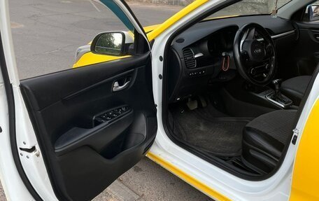 KIA Rio IV, 2017 год, 840 000 рублей, 18 фотография