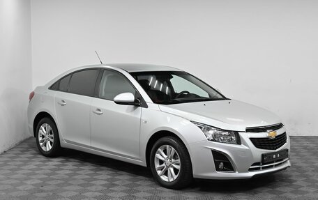 Chevrolet Cruze II, 2013 год, 999 000 рублей, 3 фотография