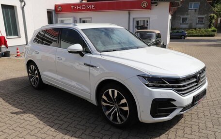 Volkswagen Touareg III, 2023 год, 5 555 000 рублей, 2 фотография
