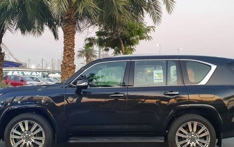 Lexus LX, 2023 год, 17 332 000 рублей, 4 фотография
