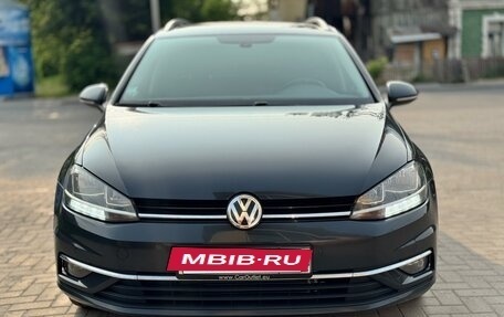 Volkswagen Golf VII, 2018 год, 1 530 000 рублей, 2 фотография