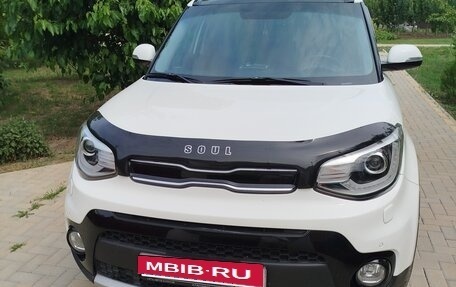 KIA Soul II рестайлинг, 2018 год, 1 800 000 рублей, 13 фотография
