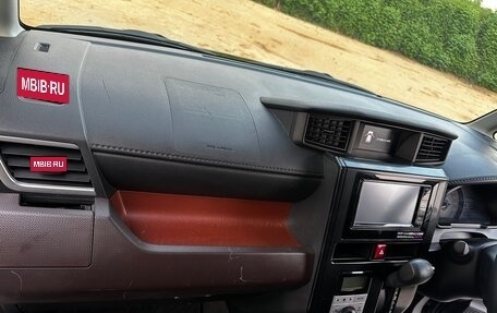 Toyota Roomy I, 2019 год, 1 075 000 рублей, 13 фотография