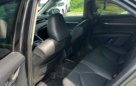 Toyota Camry, 2018 год, 3 150 000 рублей, 10 фотография