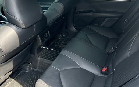 Toyota Camry, 2018 год, 3 150 000 рублей, 12 фотография