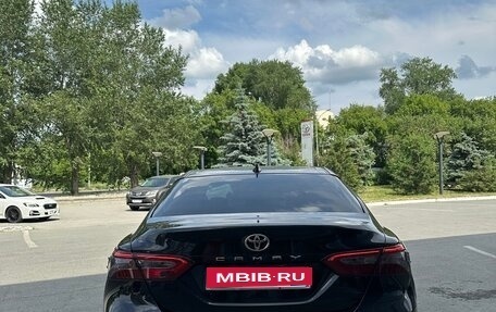 Toyota Camry, 2018 год, 3 150 000 рублей, 15 фотография