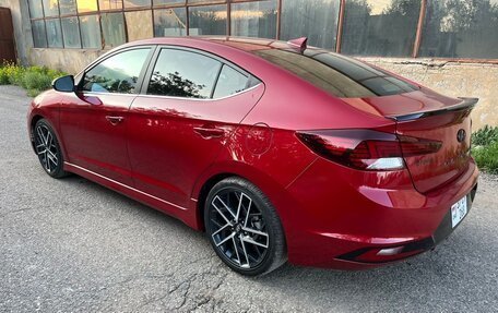 Hyundai Elantra VI рестайлинг, 2018 год, 1 550 000 рублей, 3 фотография