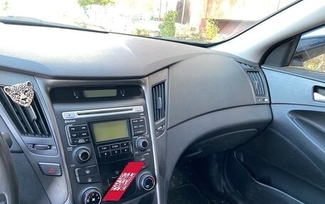 Hyundai Sonata VI, 2012 год, 1 050 000 рублей, 2 фотография