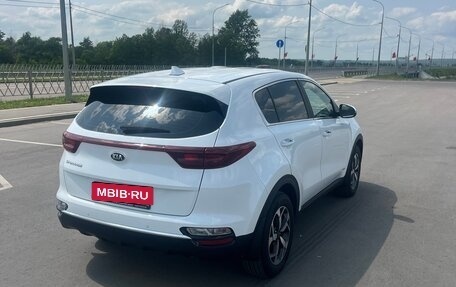 KIA Sportage IV рестайлинг, 2021 год, 2 600 000 рублей, 5 фотография
