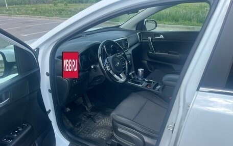 KIA Sportage IV рестайлинг, 2021 год, 2 600 000 рублей, 10 фотография