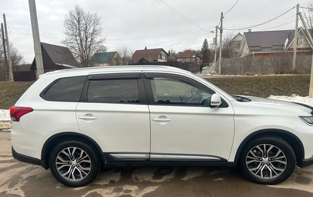 Mitsubishi Outlander III рестайлинг 3, 2015 год, 1 550 000 рублей, 4 фотография