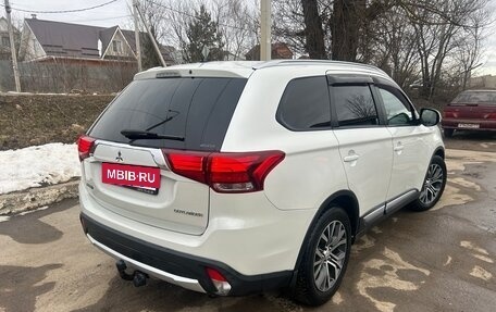 Mitsubishi Outlander III рестайлинг 3, 2015 год, 1 550 000 рублей, 5 фотография