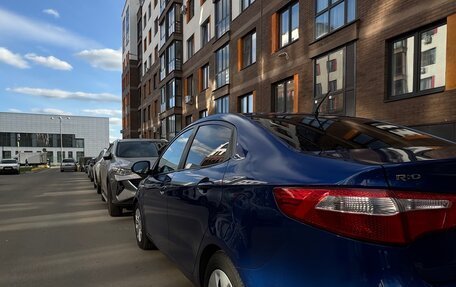 KIA Rio III рестайлинг, 2011 год, 600 000 рублей, 3 фотография