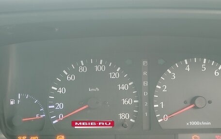 Nissan Laurel VIII, 2001 год, 400 000 рублей, 10 фотография