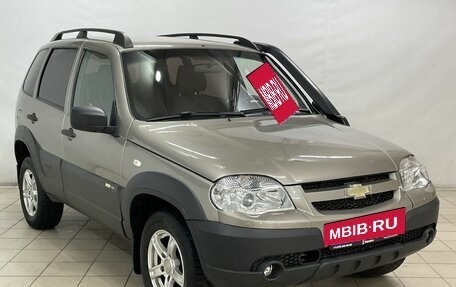 Chevrolet Niva I рестайлинг, 2018 год, 760 000 рублей, 2 фотография