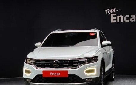 Volkswagen T-Roc I, 2021 год, 2 170 000 рублей, 3 фотография