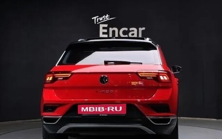 Volkswagen T-Roc I, 2021 год, 2 230 000 рублей, 4 фотография
