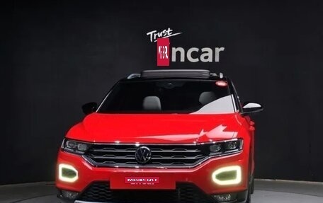 Volkswagen T-Roc I, 2021 год, 2 230 000 рублей, 3 фотография