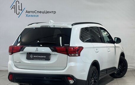 Mitsubishi Outlander III рестайлинг 3, 2021 год, 2 399 800 рублей, 2 фотография