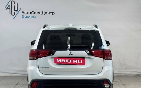 Mitsubishi Outlander III рестайлинг 3, 2021 год, 2 399 800 рублей, 12 фотография