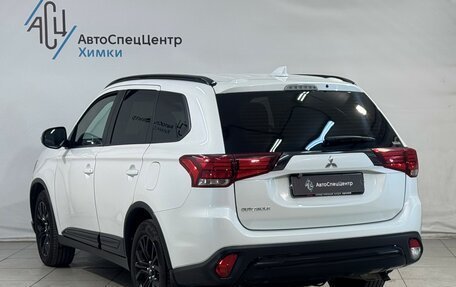 Mitsubishi Outlander III рестайлинг 3, 2021 год, 2 399 800 рублей, 14 фотография