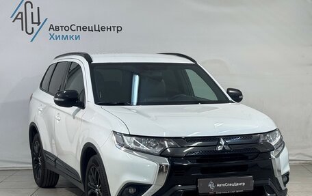 Mitsubishi Outlander III рестайлинг 3, 2021 год, 2 399 800 рублей, 13 фотография