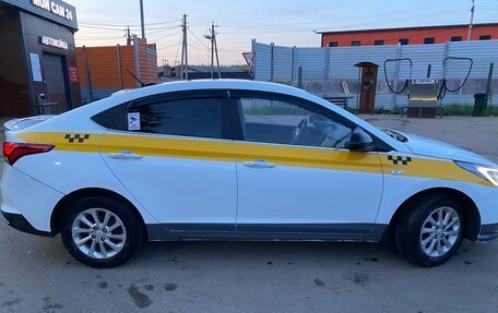 Hyundai Solaris II рестайлинг, 2020 год, 1 300 000 рублей, 5 фотография