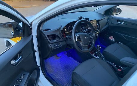 Hyundai Solaris II рестайлинг, 2020 год, 1 300 000 рублей, 10 фотография