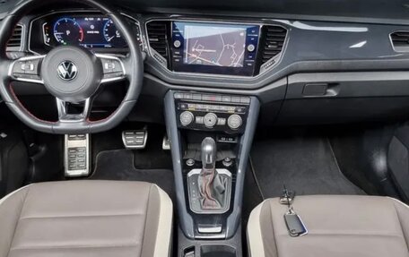 Volkswagen T-Roc I, 2021 год, 2 338 000 рублей, 9 фотография