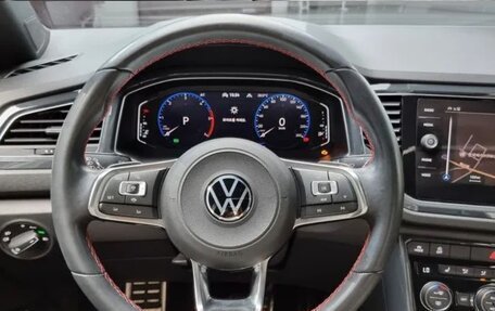 Volkswagen T-Roc I, 2021 год, 2 338 000 рублей, 14 фотография