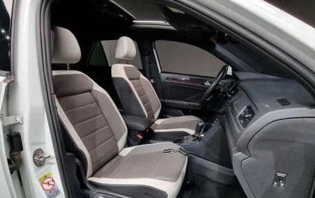 Volkswagen T-Roc I, 2021 год, 2 338 000 рублей, 15 фотография