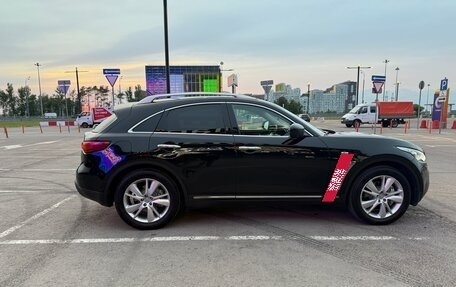 Infiniti QX70, 2015 год, 2 300 000 рублей, 7 фотография