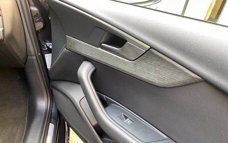 Audi A4, 2019 год, 3 250 000 рублей, 15 фотография