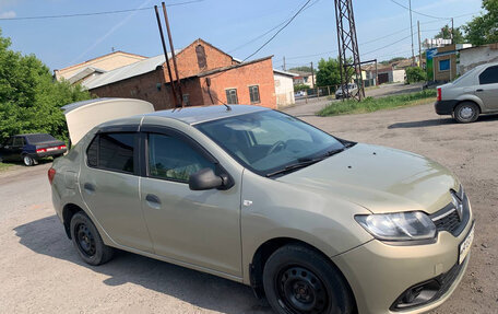 Renault Logan II, 2017 год, 460 000 рублей, 2 фотография