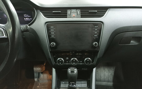 Skoda Octavia, 2018 год, 1 500 000 рублей, 18 фотография