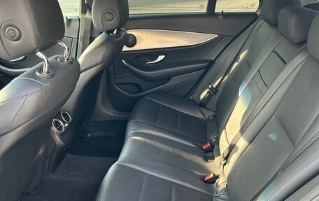 Mercedes-Benz E-Класс, 2016 год, 2 900 000 рублей, 14 фотография