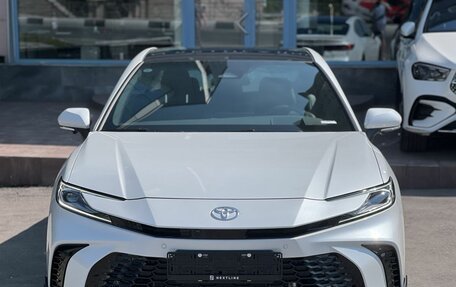 Toyota Camry, 2024 год, 4 250 000 рублей, 4 фотография