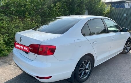 Volkswagen Jetta VI, 2013 год, 915 000 рублей, 4 фотография