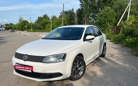 Volkswagen Jetta VI, 2013 год, 915 000 рублей, 2 фотография